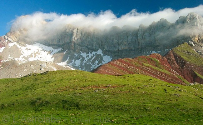 Olivier Guix - Photo Les Pyrnes au Printemps: Castillo de Acher, Nuages