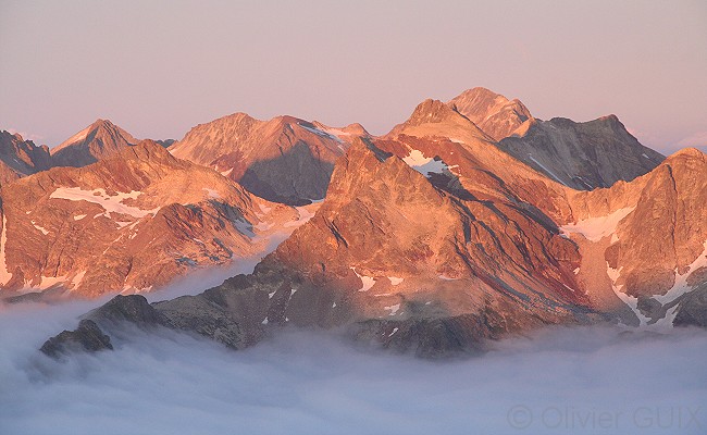 Olivier Guix - Photo Les Pyrnes en Et: Coucher de soleil au Luchonnais