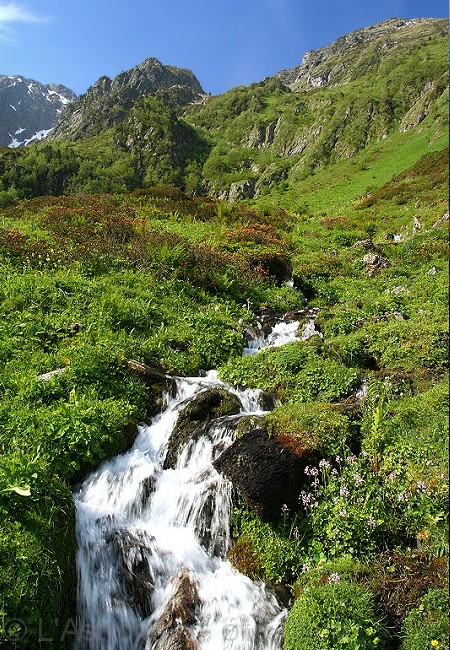 Olivier Guix - Photo Les Pyrnes en Et: Cascade dans le Biros