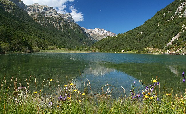 Olivier Guix - Photo Les Pyrnes en Et: Paysage en valle de Pineta