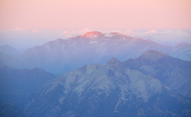 Olivier Guix - Photo Les Pyrnes en Et: Coucher de soleil sur les Posets