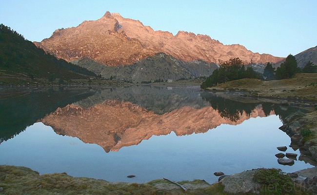 Olivier Guix - Photo Les Pyrnes en Automne: Nouvielle, Lac d'Aumar, Lever de soleil