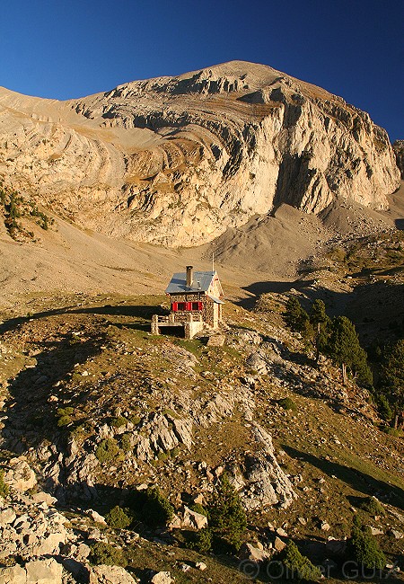 Olivier Guix - Photo Les Pyrnes en Automne: Refuge d'Armea