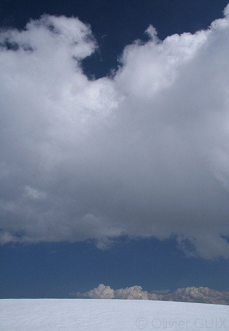 Olivier Guix - Photo Les Pyrnes en Hiver: Neige et nuages