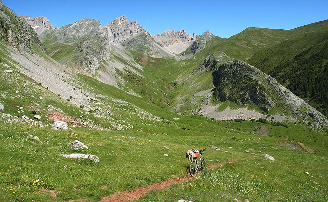 Olivier Guix - Photo La traverse des Pyrnes  VTT: Un single track bien mrit