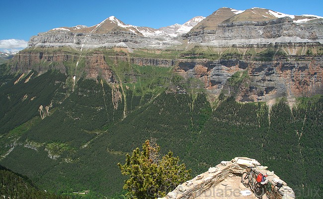 Olivier Guix - Photo La traverse des Pyrnes  VTT: Mme un vlo peut le faire